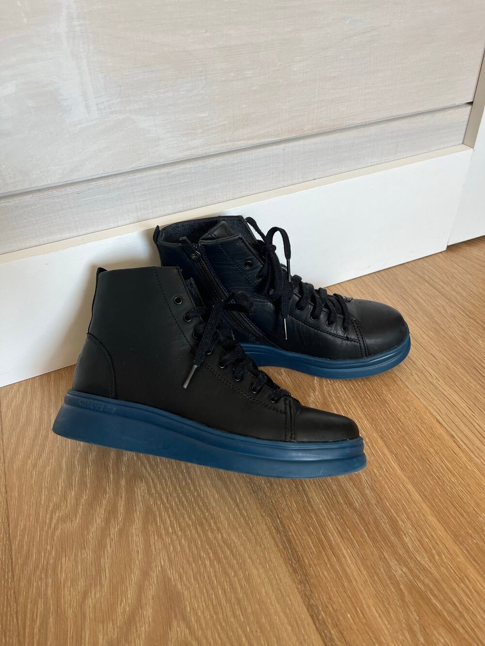 Camper Runner Up black leather ankle boots 37 VGUC